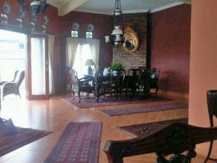 Villa Riri By The London Living Depok Exterior foto